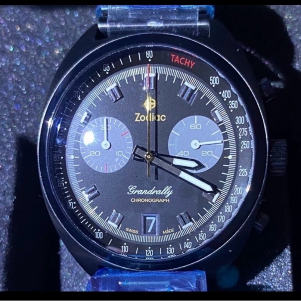 BNIB Zodiac Grand Rally Swiss Quartz Chronograph with Big Date complication.